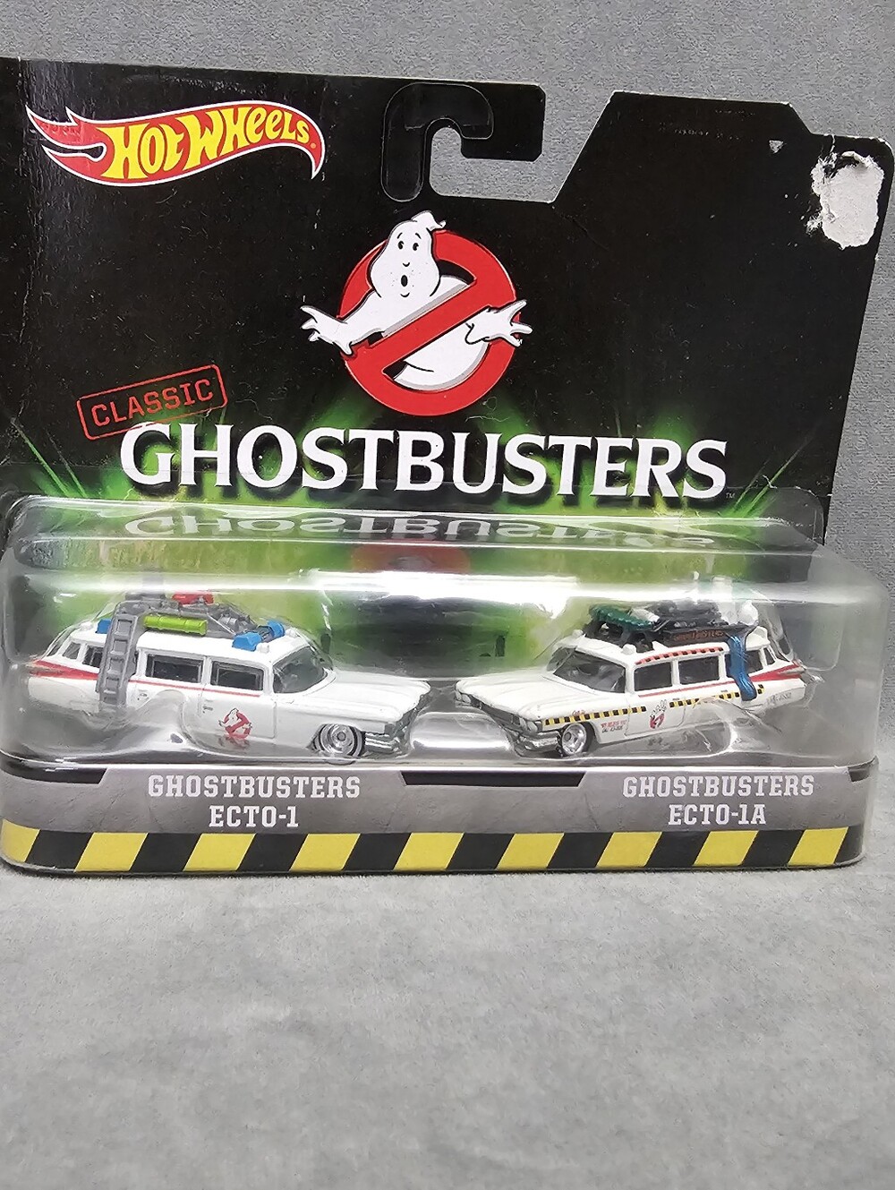 Hot Wheels Retro Classic Ghostbusters Ecto-1 & Ecto1A Diecast B1-66